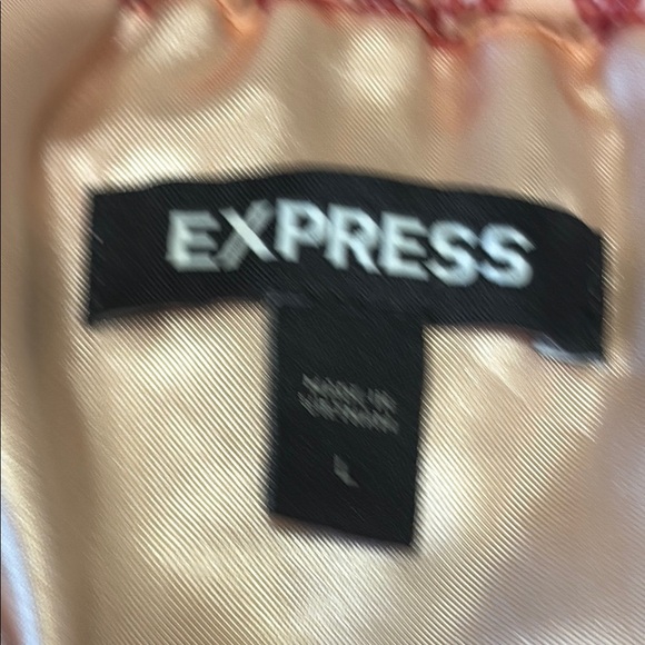 Express Pink Skorts/Romper with Bishop Sleeves - Picture 4 of 13